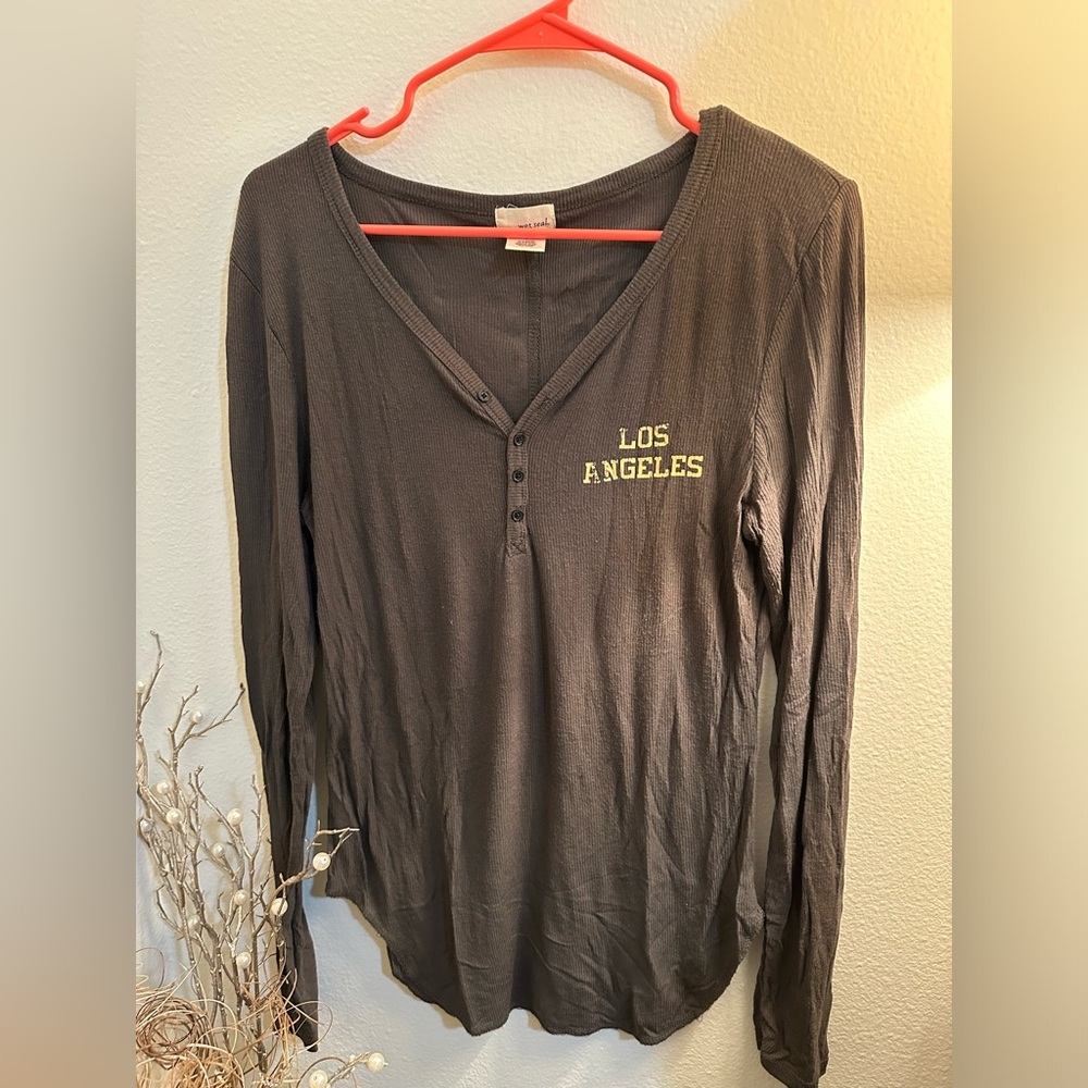 Full sleeves women’s shirt